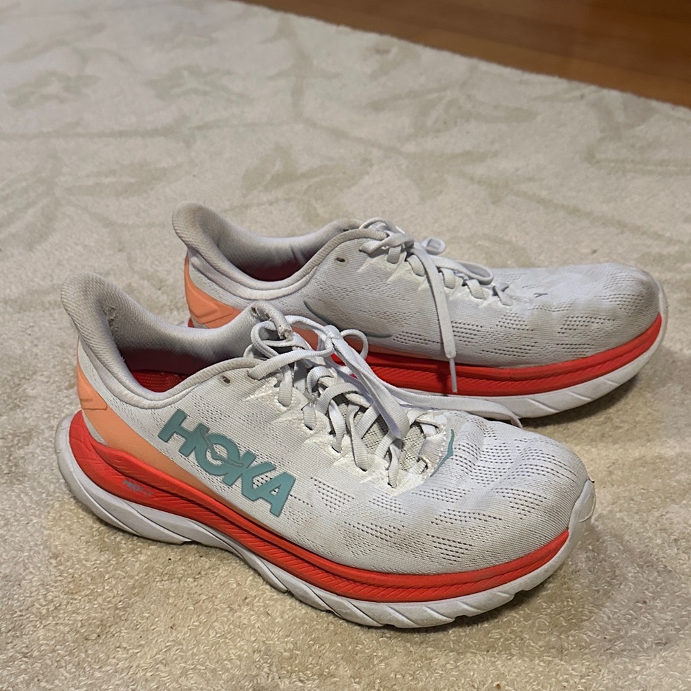 Hoka Mach Sneakers